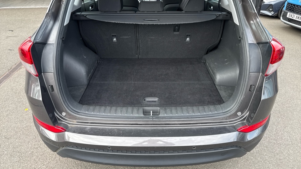Hyundai TUCSON 1.7 CRDi Blue Drive SE Nav 5dr 2WD Diesel Estate - Image 4
