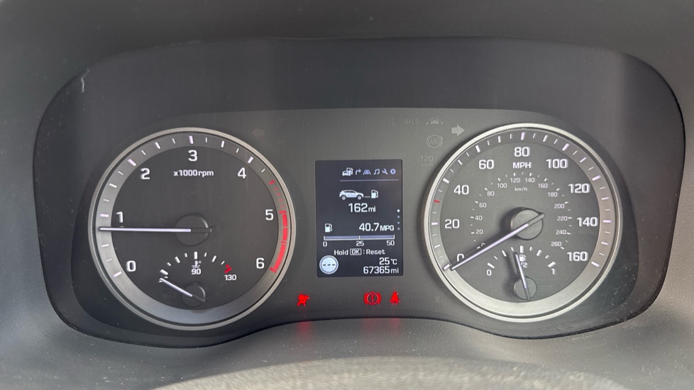 Hyundai TUCSON 1.7 CRDi Blue Drive SE Nav 5dr 2WD Diesel Estate - Image 18
