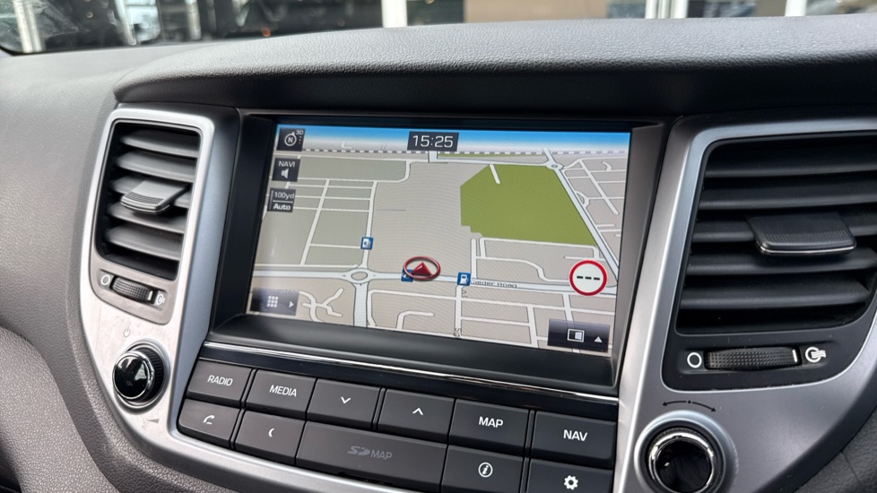Hyundai TUCSON 1.7 CRDi Blue Drive SE Nav 5dr 2WD Diesel Estate - Image 21