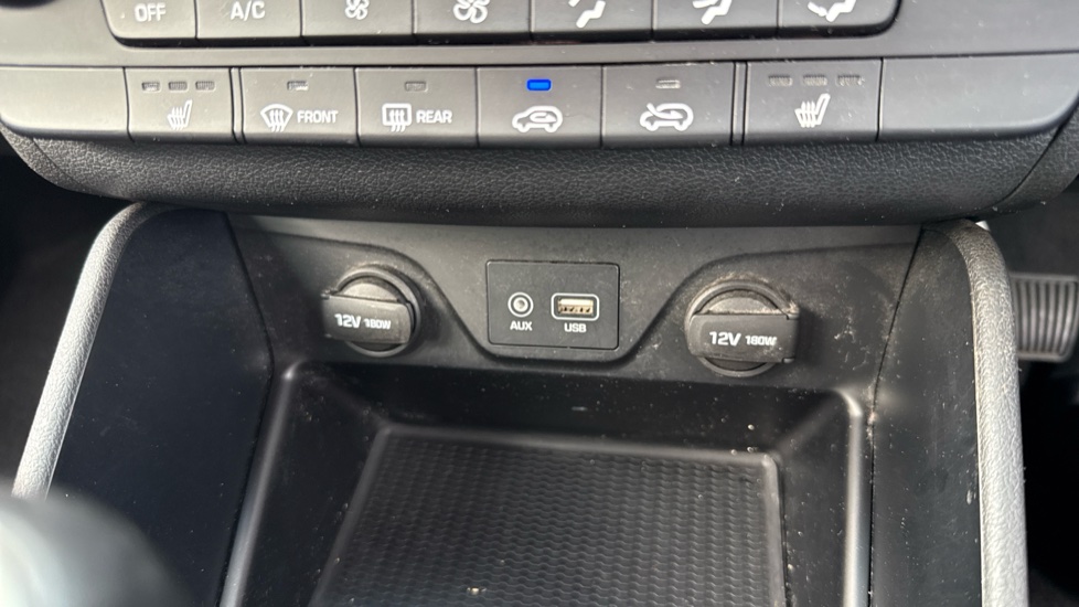 Hyundai TUCSON 1.7 CRDi Blue Drive SE Nav 5dr 2WD Diesel Estate - Image 25