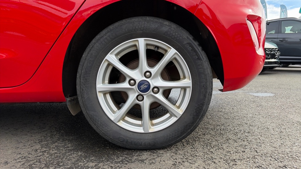 Ford Fiesta 1.1 Zetec 5dr Petrol Hatchback - Image 7