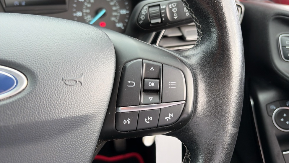 Ford Fiesta 1.1 Zetec 5dr Petrol Hatchback - Image 22
