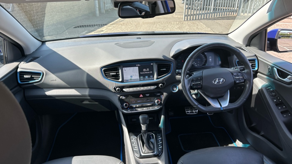 Hyundai IONIQ 1.6 GDi Plug-in Hybrid Premium SE 5dr DCT Hatchback - Image 10