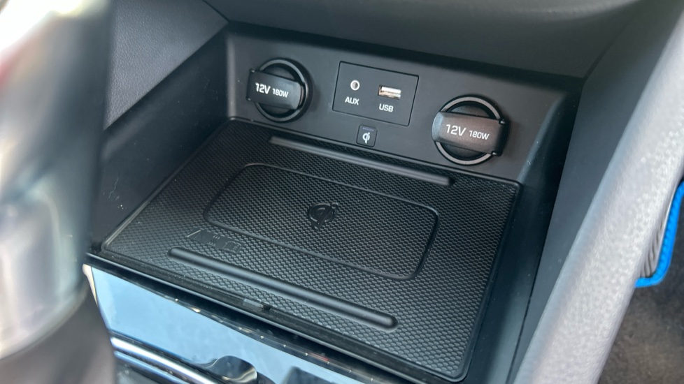 Hyundai IONIQ 1.6 GDi Plug-in Hybrid Premium SE 5dr DCT Hatchback - Image 26
