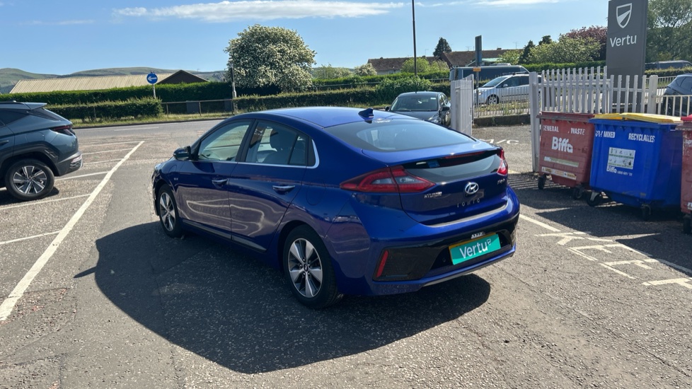 Hyundai IONIQ 1.6 GDi Plug-in Hybrid Premium SE 5dr DCT Hatchback - Image 44