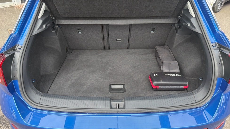 Volkswagen T-Roc 1.0 TSI Life 5dr Petrol Hatchback - Image 4