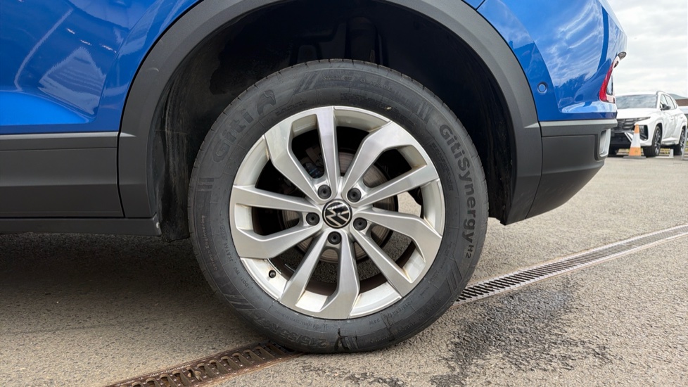 Volkswagen T-Roc 1.0 TSI Life 5dr Petrol Hatchback - Image 7