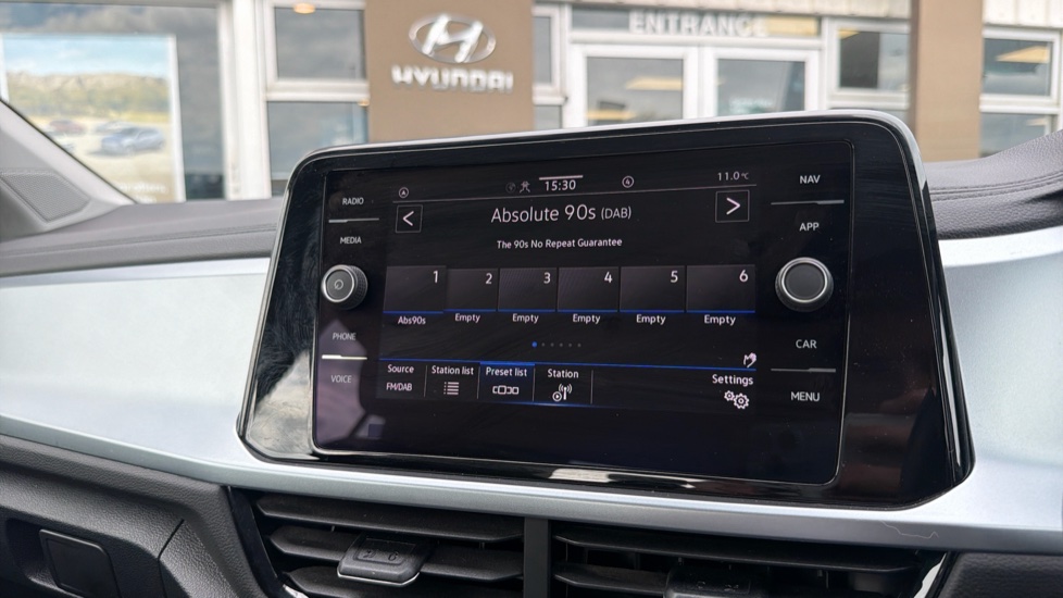 Volkswagen T-Roc 1.0 TSI Life 5dr Petrol Hatchback - Image 12