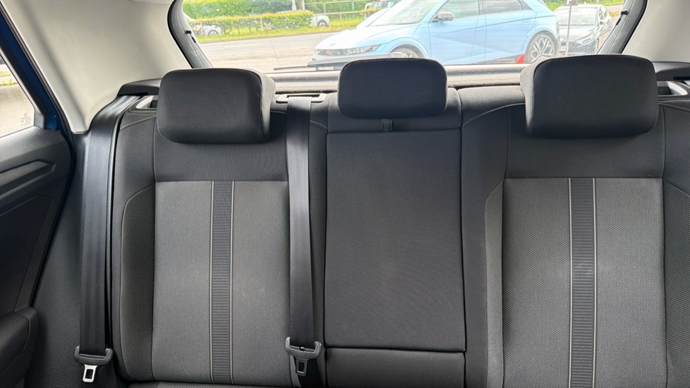 Volkswagen T-Roc 1.0 TSI Life 5dr Petrol Hatchback - Image 15
