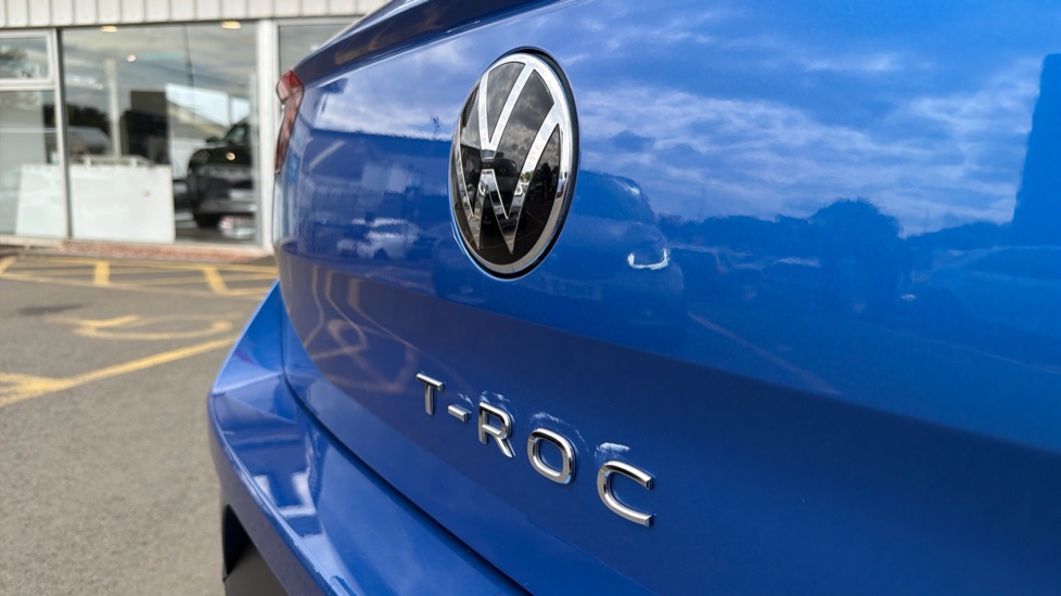 Volkswagen T-Roc 1.0 TSI Life 5dr Petrol Hatchback - Image 21