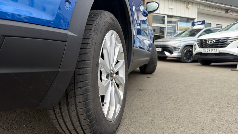 Volkswagen T-Roc 1.0 TSI Life 5dr Petrol Hatchback - Image 26