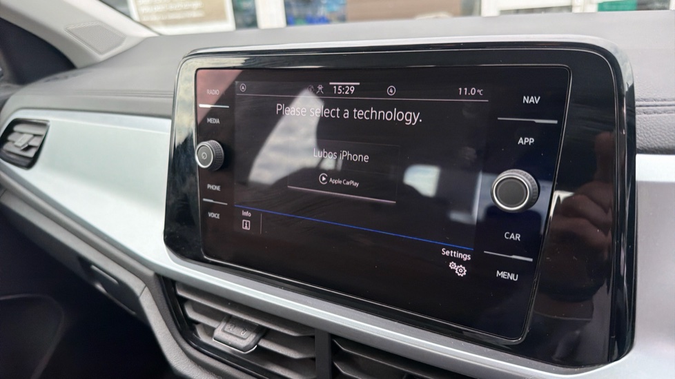 Volkswagen T-Roc 1.0 TSI Life 5dr Petrol Hatchback - Image 36