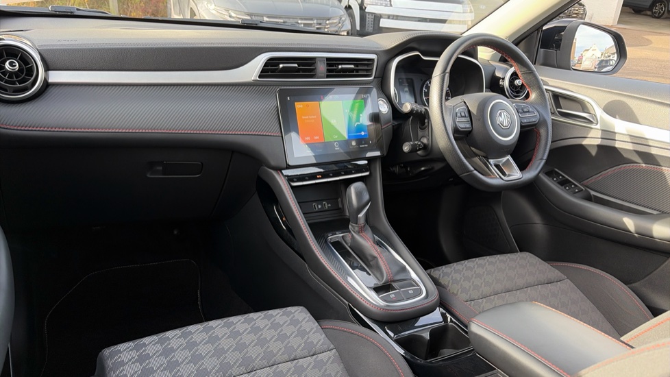 MG ZS 1.0T GDi Excite 5dr DCT Petrol Hatchback - Image 9