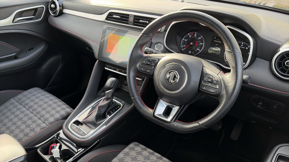 MG ZS 1.0T GDi Excite 5dr DCT Petrol Hatchback - Image 11