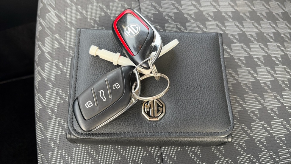 MG ZS 1.0T GDi Excite 5dr DCT Petrol Hatchback - Image 19