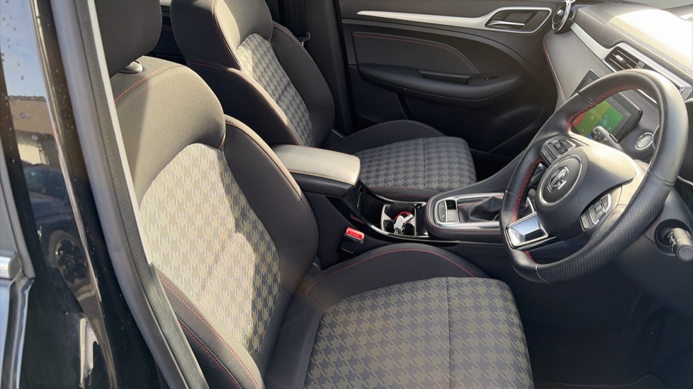 MG ZS 1.0T GDi Excite 5dr DCT Petrol Hatchback - Image 35