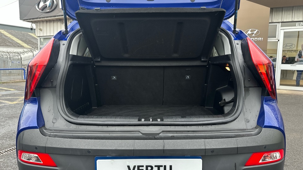 Hyundai BAYON 1.0 TGDi [120] 48V MHEV Premium 5dr DCT Petrol Hatchback - Image 4