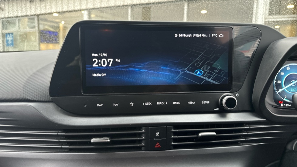 Hyundai BAYON 1.0 TGDi [120] 48V MHEV Premium 5dr DCT Petrol Hatchback - Image 12