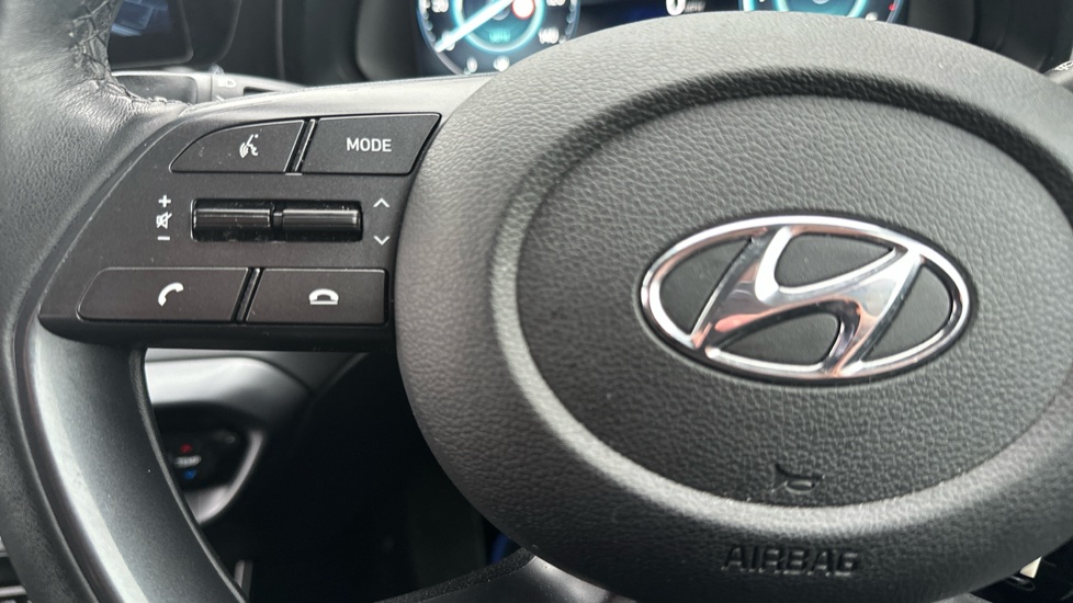 Hyundai BAYON 1.0 TGDi [120] 48V MHEV Premium 5dr DCT Petrol Hatchback - Image 31
