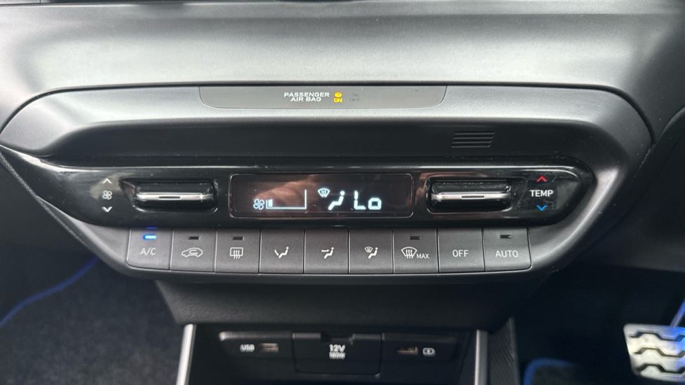 Hyundai BAYON 1.0 TGDi [120] 48V MHEV Premium 5dr DCT Petrol Hatchback - Image 34