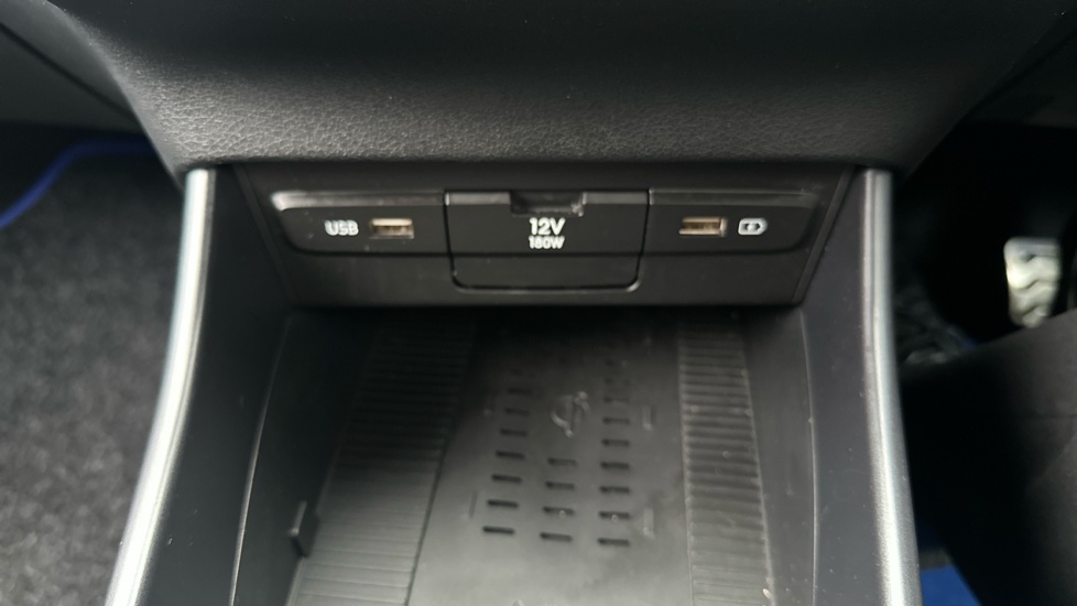 Hyundai BAYON 1.0 TGDi [120] 48V MHEV Premium 5dr DCT Petrol Hatchback - Image 35