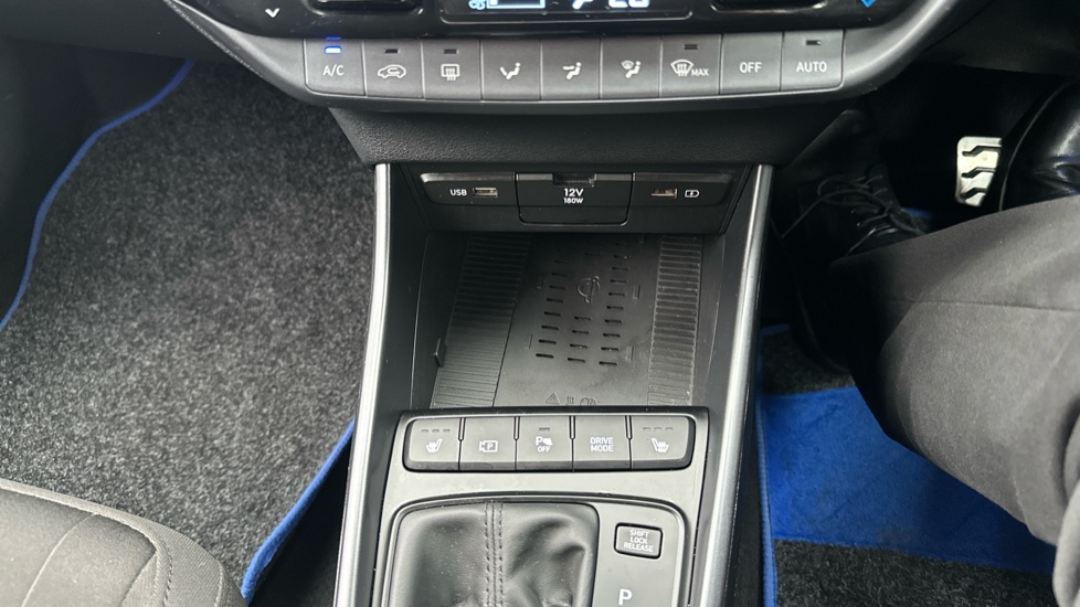 Hyundai BAYON 1.0 TGDi [120] 48V MHEV Premium 5dr DCT Petrol Hatchback - Image 36