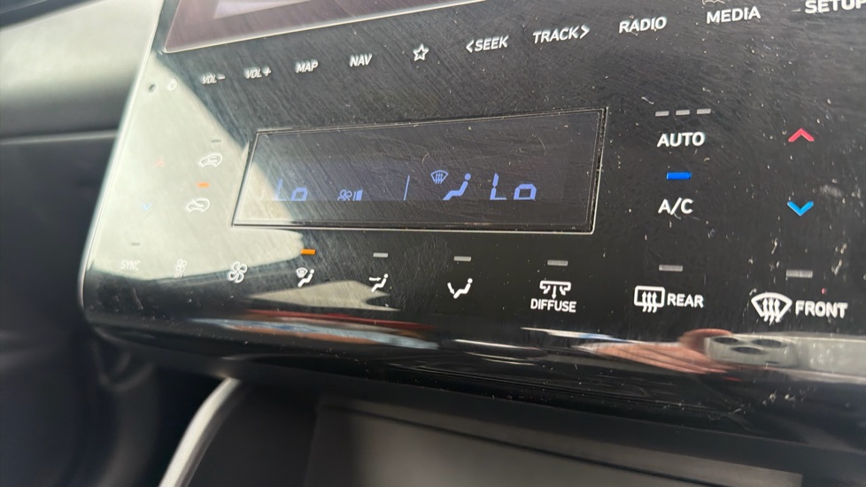 Hyundai TUCSON 1.6 TGDi SE Connect 5dr 2WD Petrol Estate - Image 30