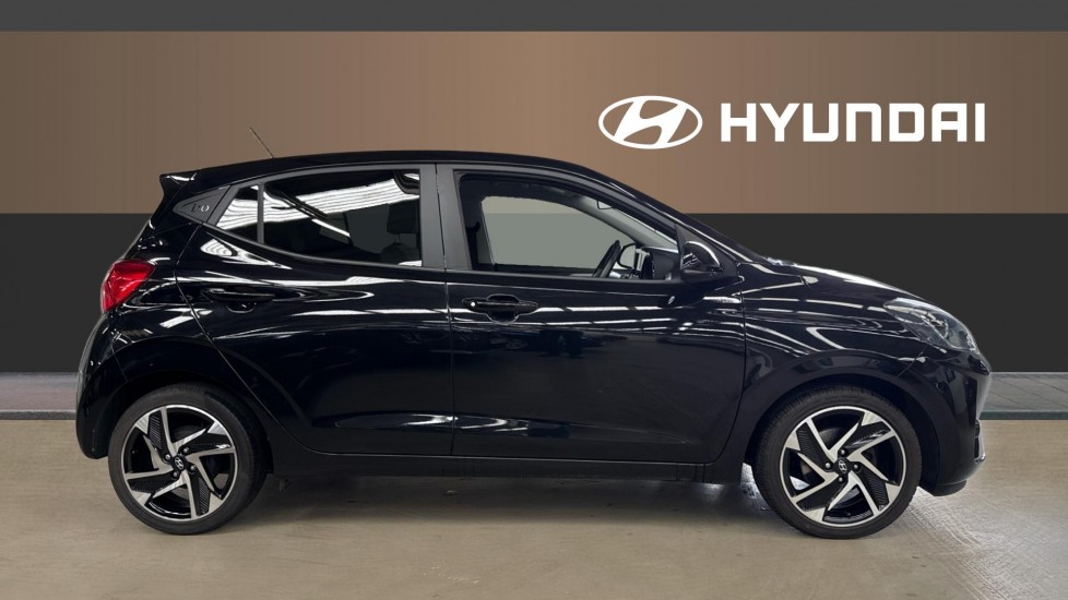 Hyundai i10 1.2 MPi Premium 5dr Petrol Hatchback - Image 5