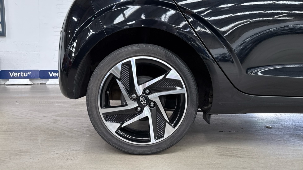 Hyundai i10 1.2 MPi Premium 5dr Petrol Hatchback - Image 7