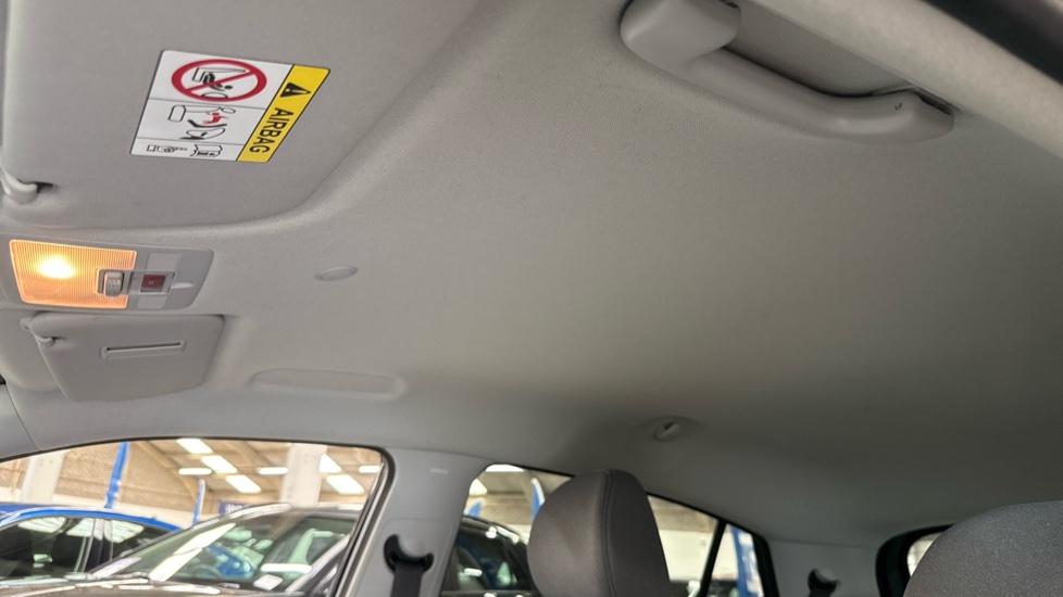 Hyundai i10 1.2 MPi Premium 5dr Petrol Hatchback - Image 17
