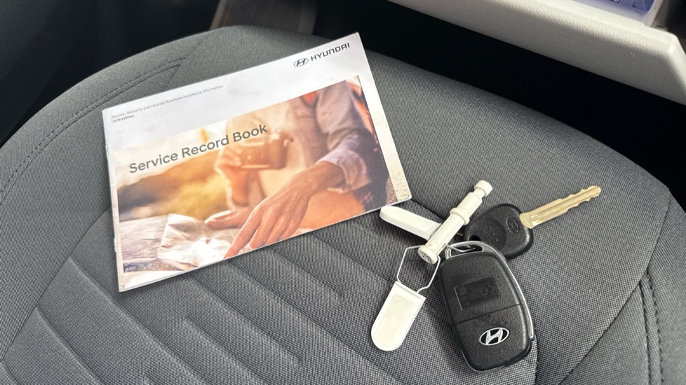 Hyundai i10 1.2 MPi Premium 5dr Petrol Hatchback - Image 19