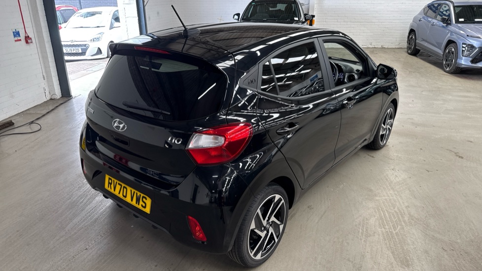 Hyundai i10 1.2 MPi Premium 5dr Petrol Hatchback - Image 42