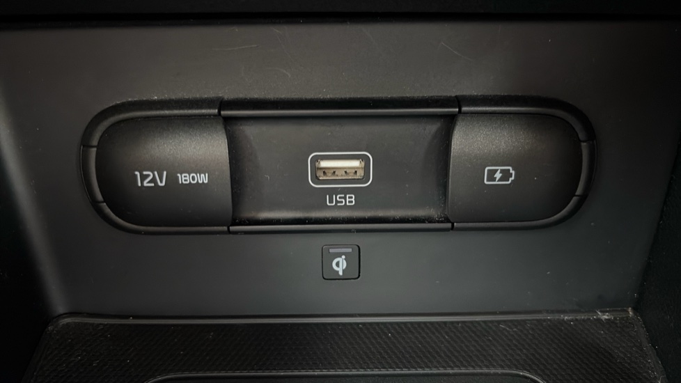 Kia Niro 1.6 GDi Hybrid 3 5dr DCT Hybrid Estate - Image 23