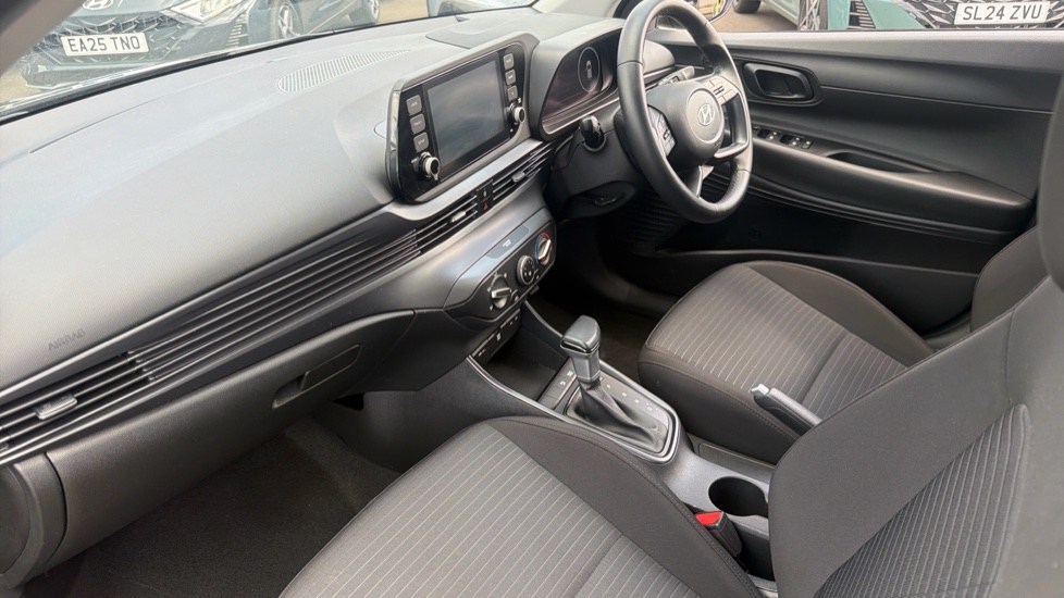 Hyundai i20 1.0T GDi 48V MHD SE Connect 5dr DCT Petrol Hatchback - Image 9