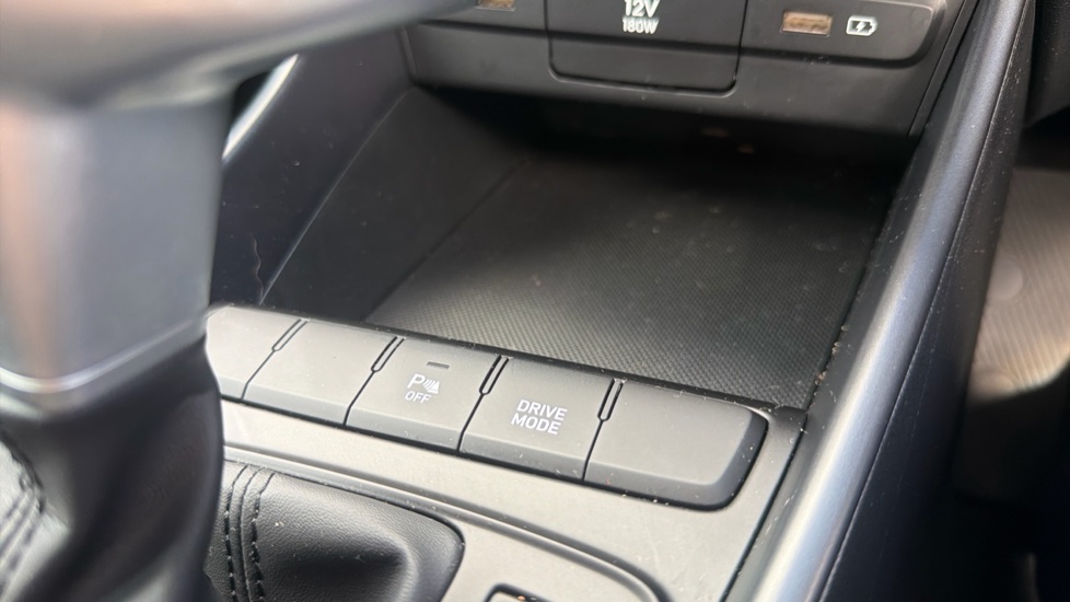 Hyundai i20 1.0T GDi 48V MHD SE Connect 5dr DCT Petrol Hatchback - Image 23