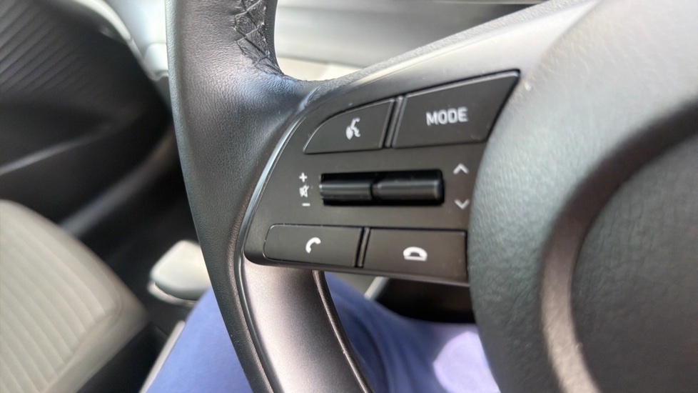 Hyundai i20 1.0T GDi 48V MHD SE Connect 5dr DCT Petrol Hatchback - Image 30