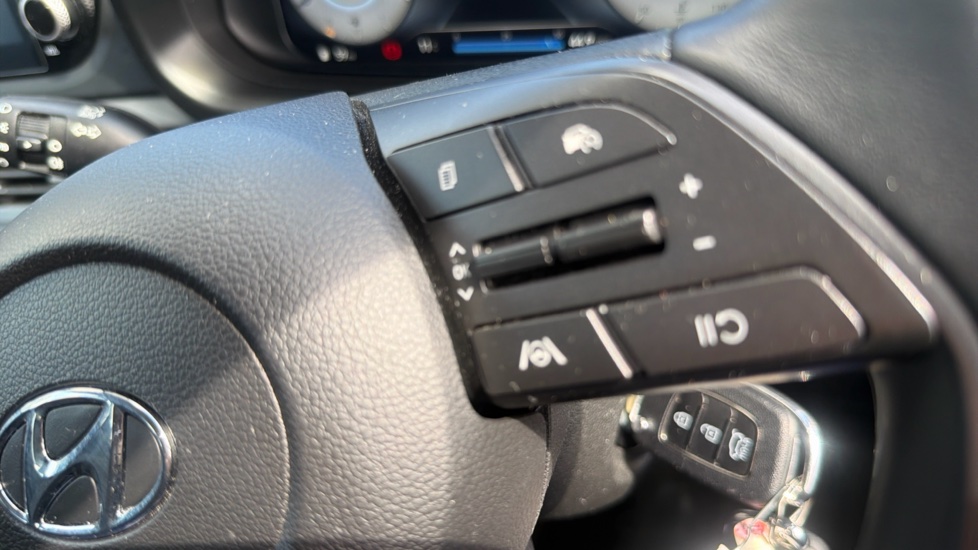 Hyundai i20 1.0T GDi 48V MHD SE Connect 5dr DCT Petrol Hatchback - Image 31