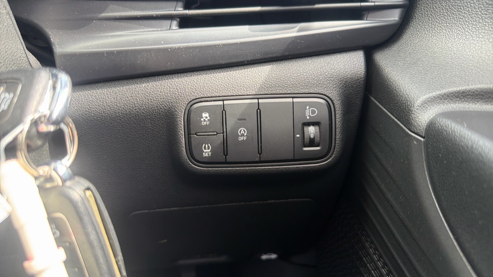 Hyundai i20 1.0T GDi 48V MHD SE Connect 5dr DCT Petrol Hatchback - Image 34