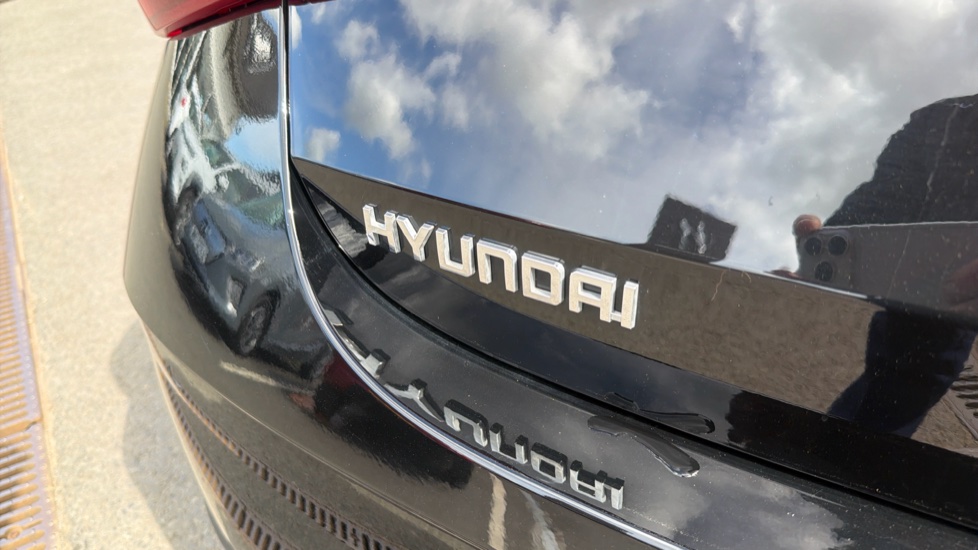 Hyundai i20 1.0T GDi 48V MHD SE Connect 5dr DCT Petrol Hatchback - Image 40