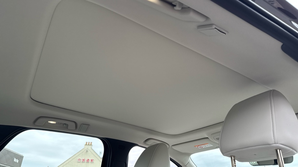 Mazda CX-60 3.3d 254 Takumi 5dr Auto AWD [Panoramic Roof] Diesel Estate - Image 17