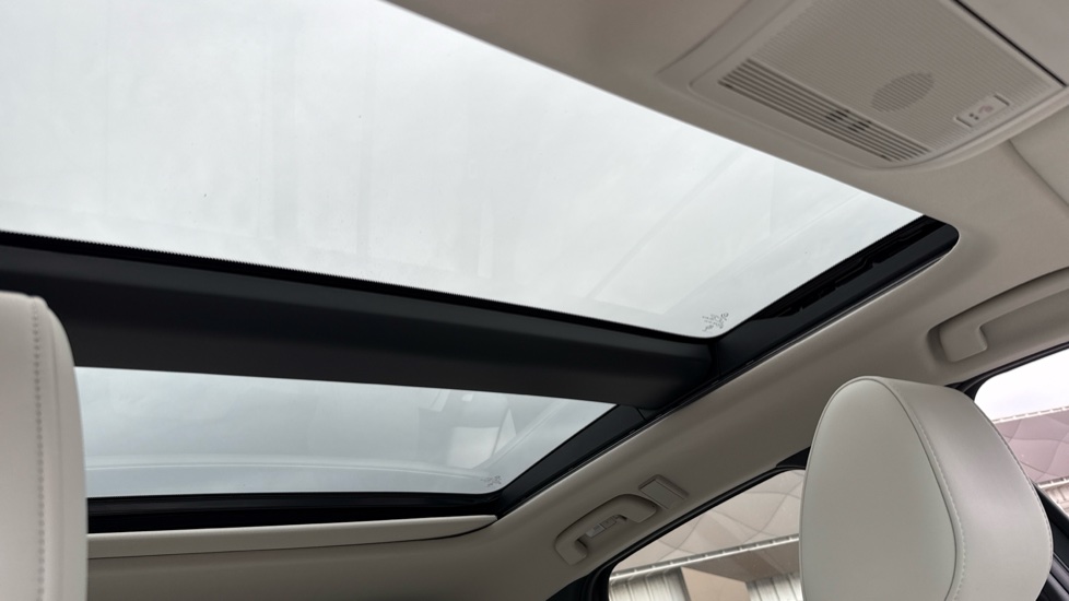 Mazda CX-60 3.3d 254 Takumi 5dr Auto AWD [Panoramic Roof] Diesel Estate - Image 21