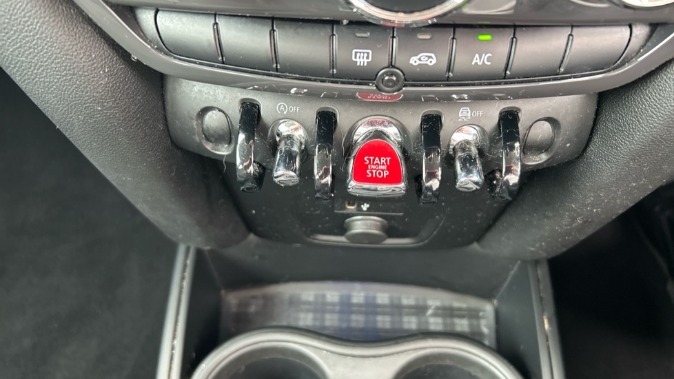 MINI Countryman 1.5 Cooper Classic 5dr Petrol Hatchback - Image 28