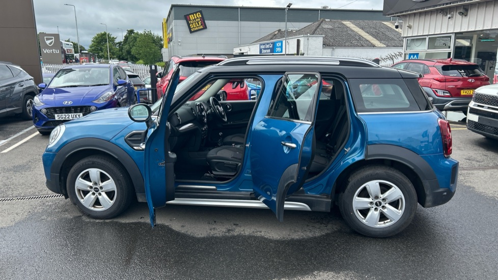 MINI Countryman 1.5 Cooper Classic 5dr Petrol Hatchback - Image 34