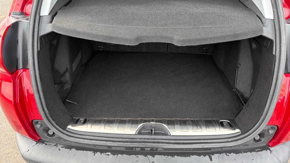 Peugeot 2008 1.2 PureTech 110 Allure 5dr EAT6 Petrol Estate - Image 4