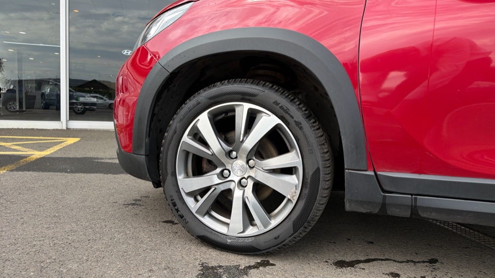 Peugeot 2008 1.2 PureTech 110 Allure 5dr EAT6 Petrol Estate - Image 7