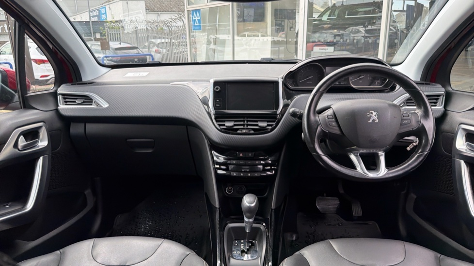 Peugeot 2008 1.2 PureTech 110 Allure 5dr EAT6 Petrol Estate - Image 10