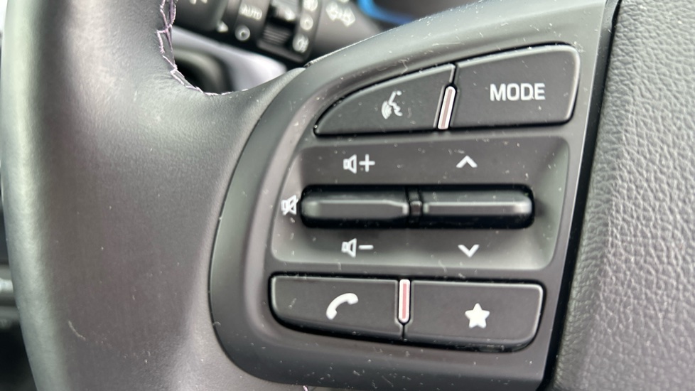 Hyundai i10 1.2 MPi Premium 5dr Auto Petrol Hatchback - Image 26