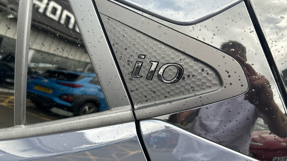 Hyundai i10 1.2 MPi Premium 5dr Auto Petrol Hatchback - Image 35