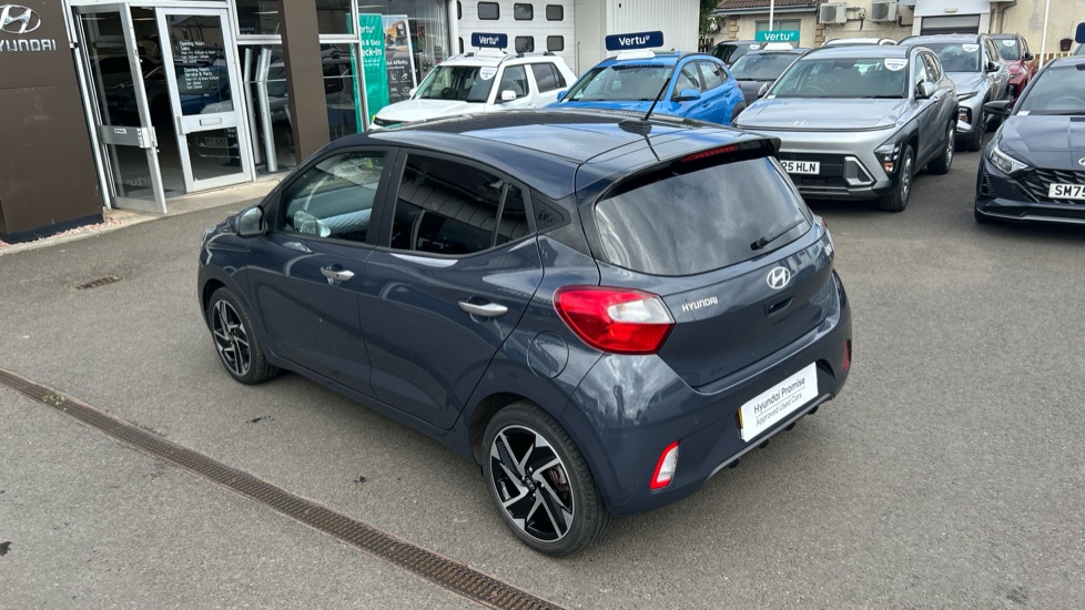 Hyundai i10 1.2 MPi Premium 5dr Auto Petrol Hatchback - Image 37
