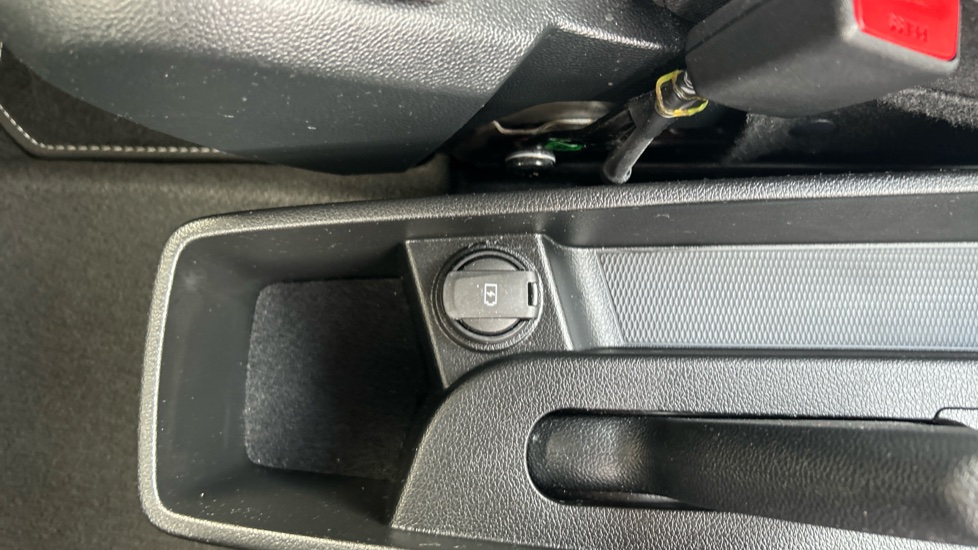 Hyundai i10 1.2 MPi Premium 5dr Auto Petrol Hatchback - Image 42